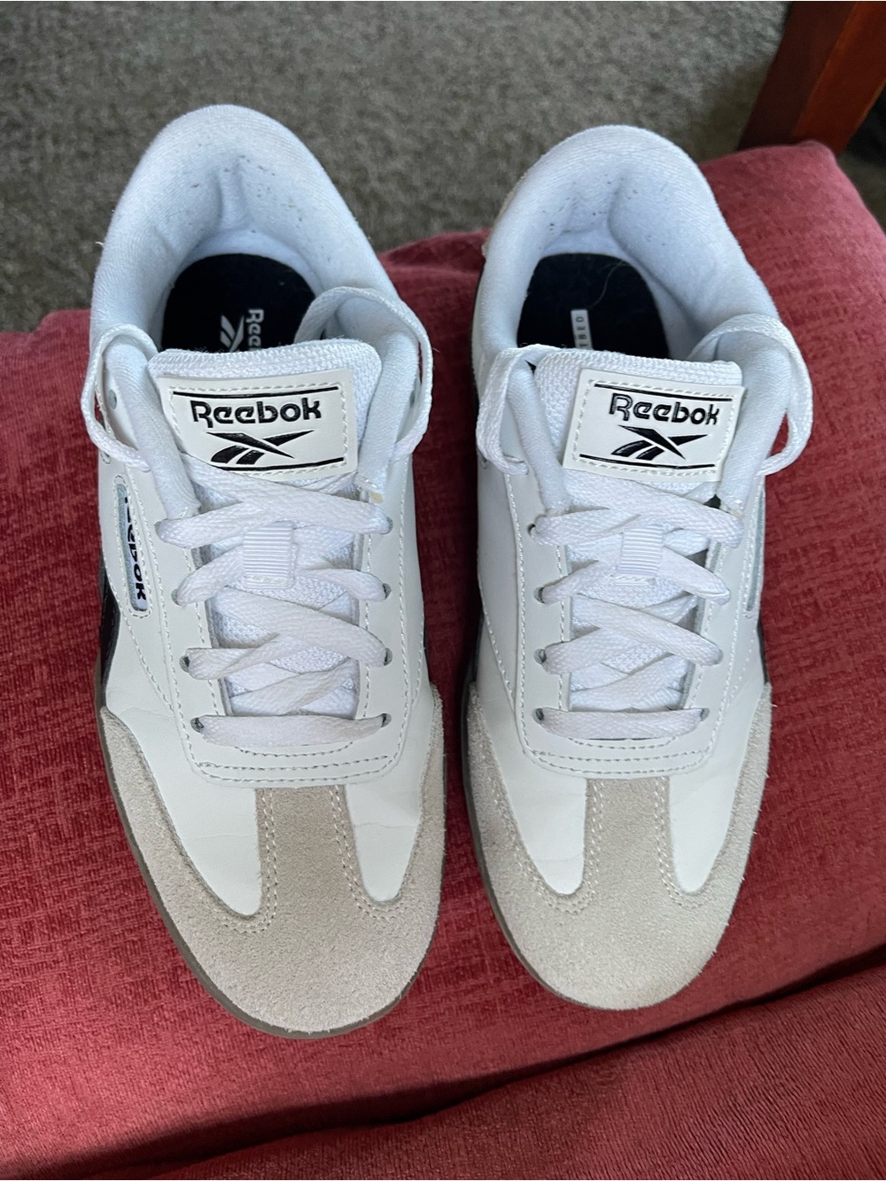 Reebok Classic Low-Top Sneakers, 6.5 - Picture 3 of 7